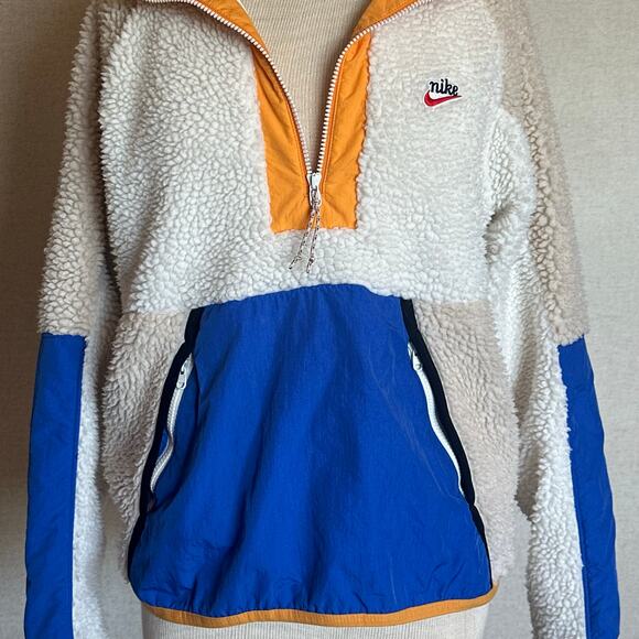 Nike Jacket - Picture 4 of 15